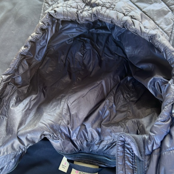 Women’s Athleta Rain/Warm/Wind Hooded Jacket, Size Small - Picture 8 of 9